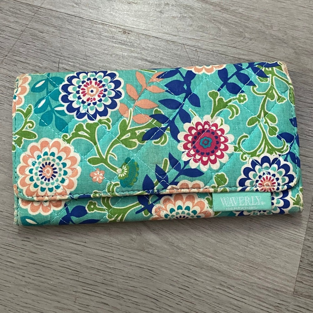 Waverly Wallet Womens OS Teal Quilted Floral Trifold Snap Closure Organizer